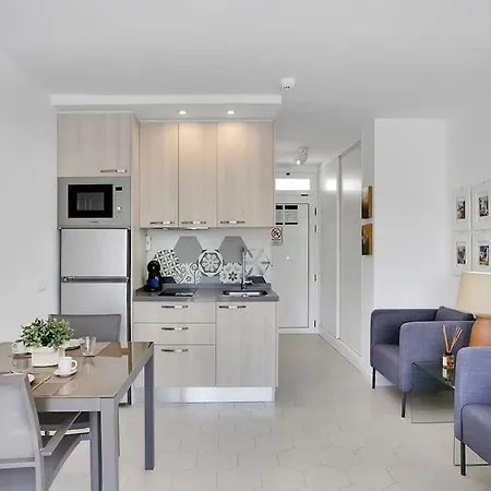 Alexander Playa De Americas Apartmán